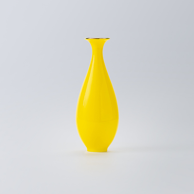 盛世如意国韵黄小花瓶